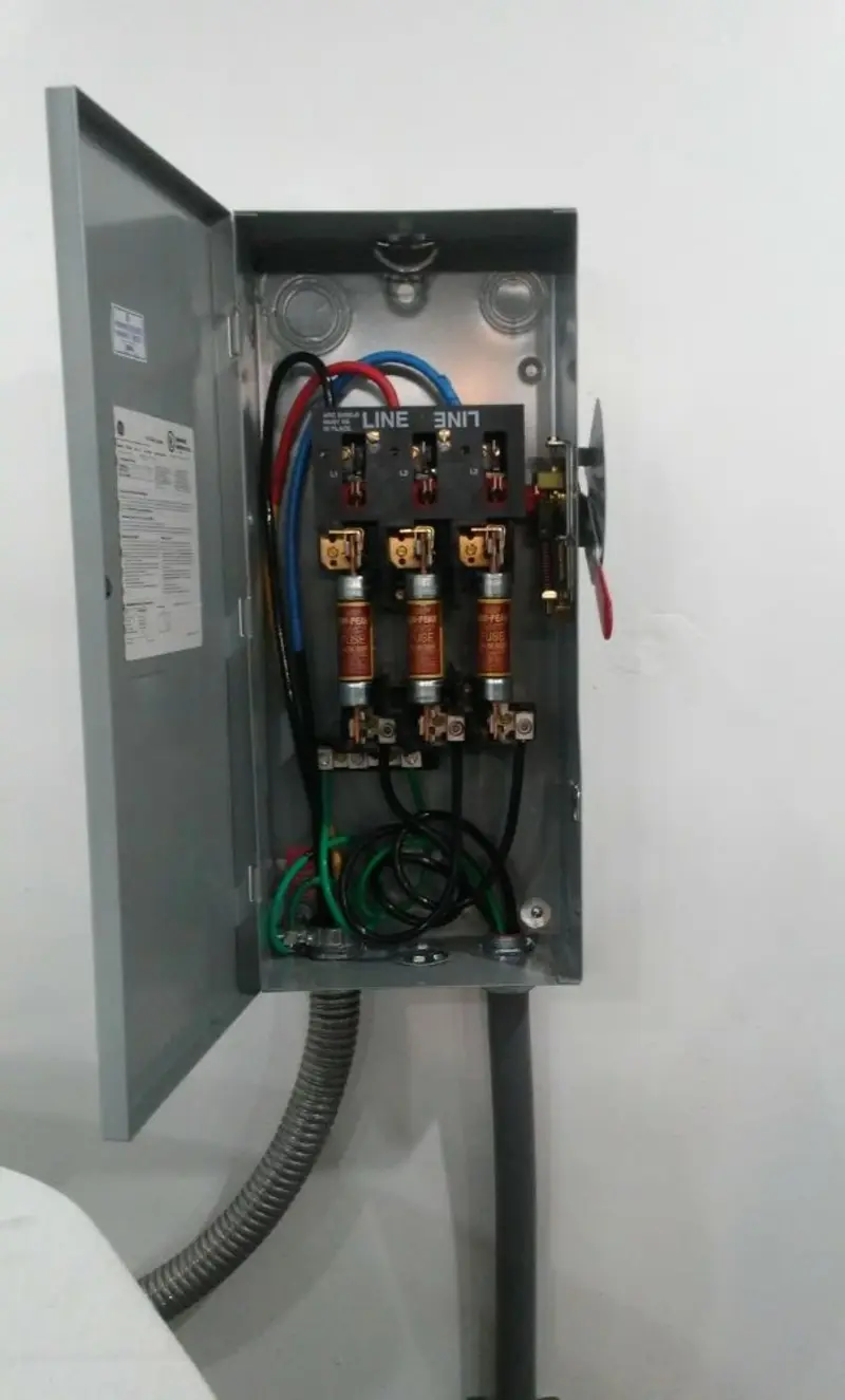 Three-phase disconnect switch installed for Smoke Detector Installation in Sabattus